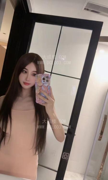 浦东可甜可御翌彤