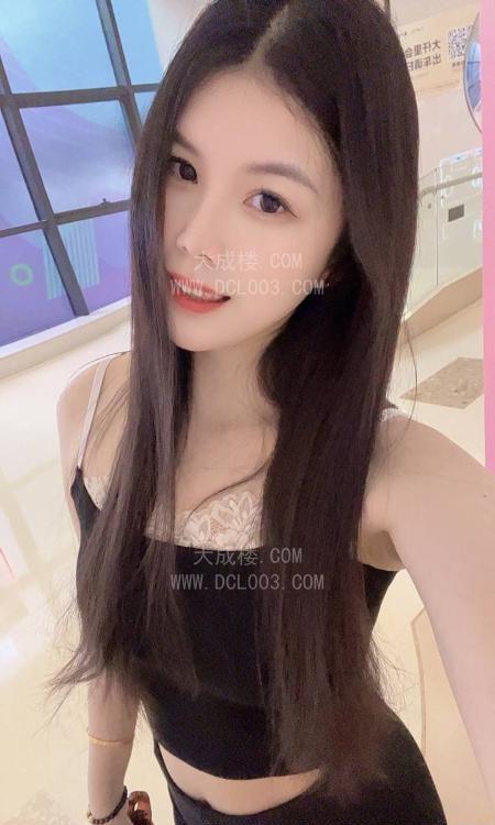 白云肤白大长腿御姐