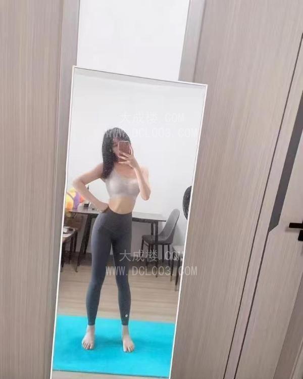 南昌一字马瑜伽妹子