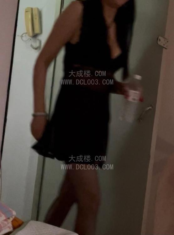 条顺大长腿少妇