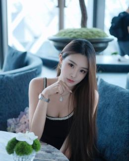 南山高挑大长腿气质女友