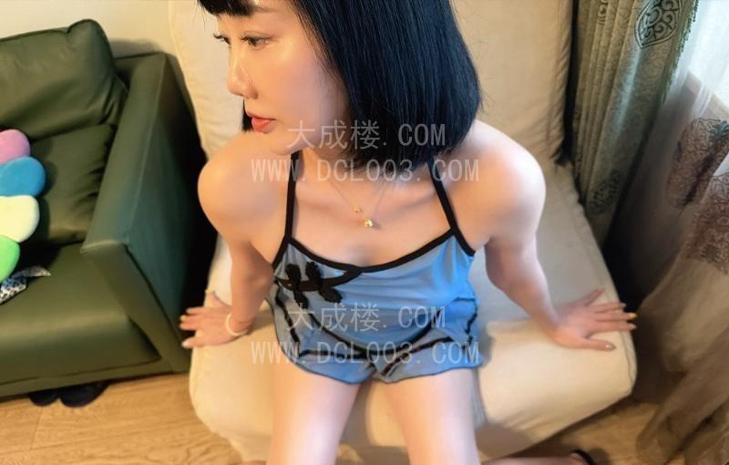 宝山翘臀美足御姐